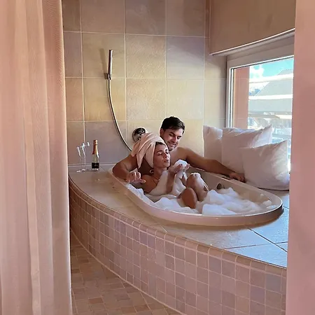 Gams Zu Zweit Otel